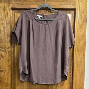 Women’s Relaxed Pleat Front Blouse
